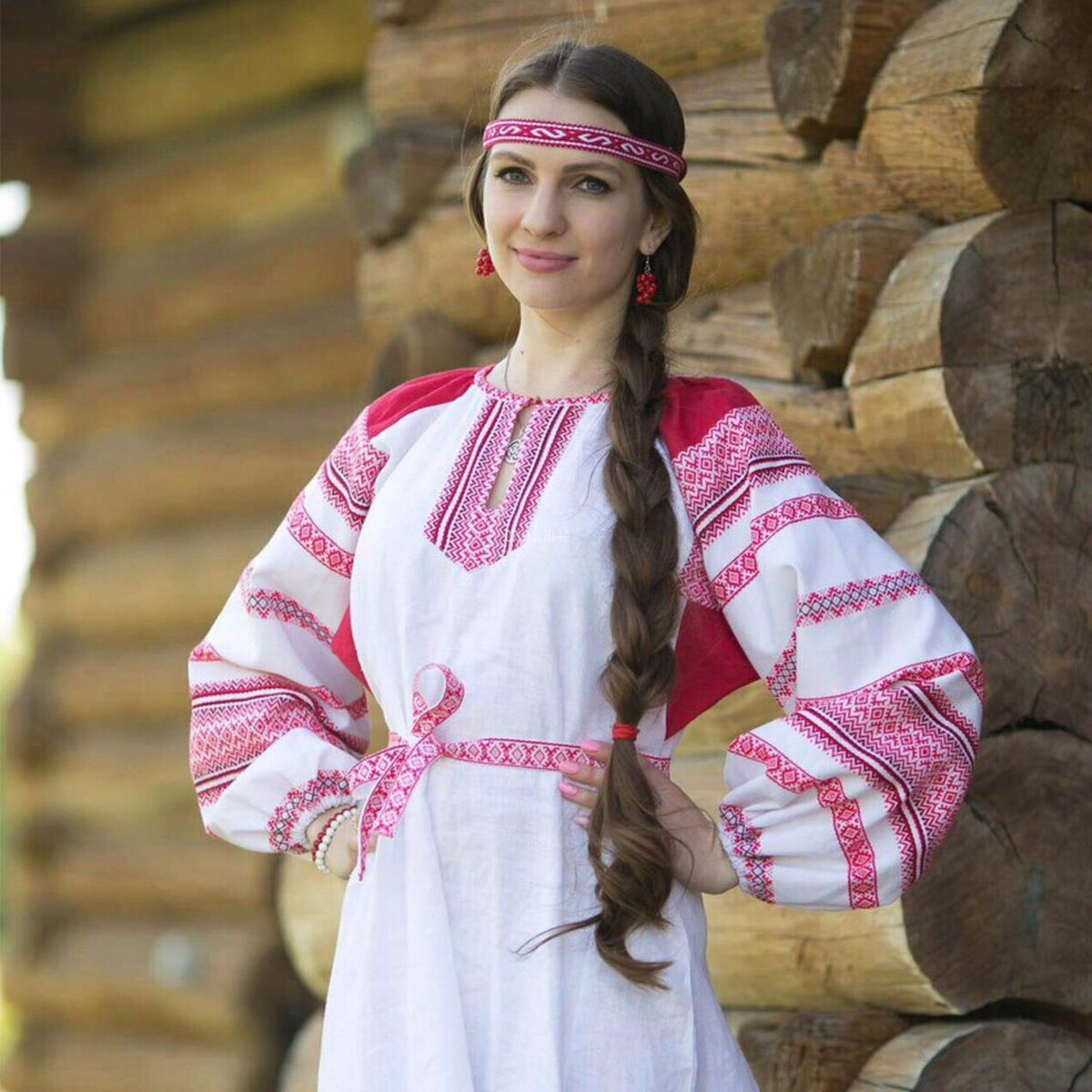 Girls in Slavic costumes in Toluca de Lerdo